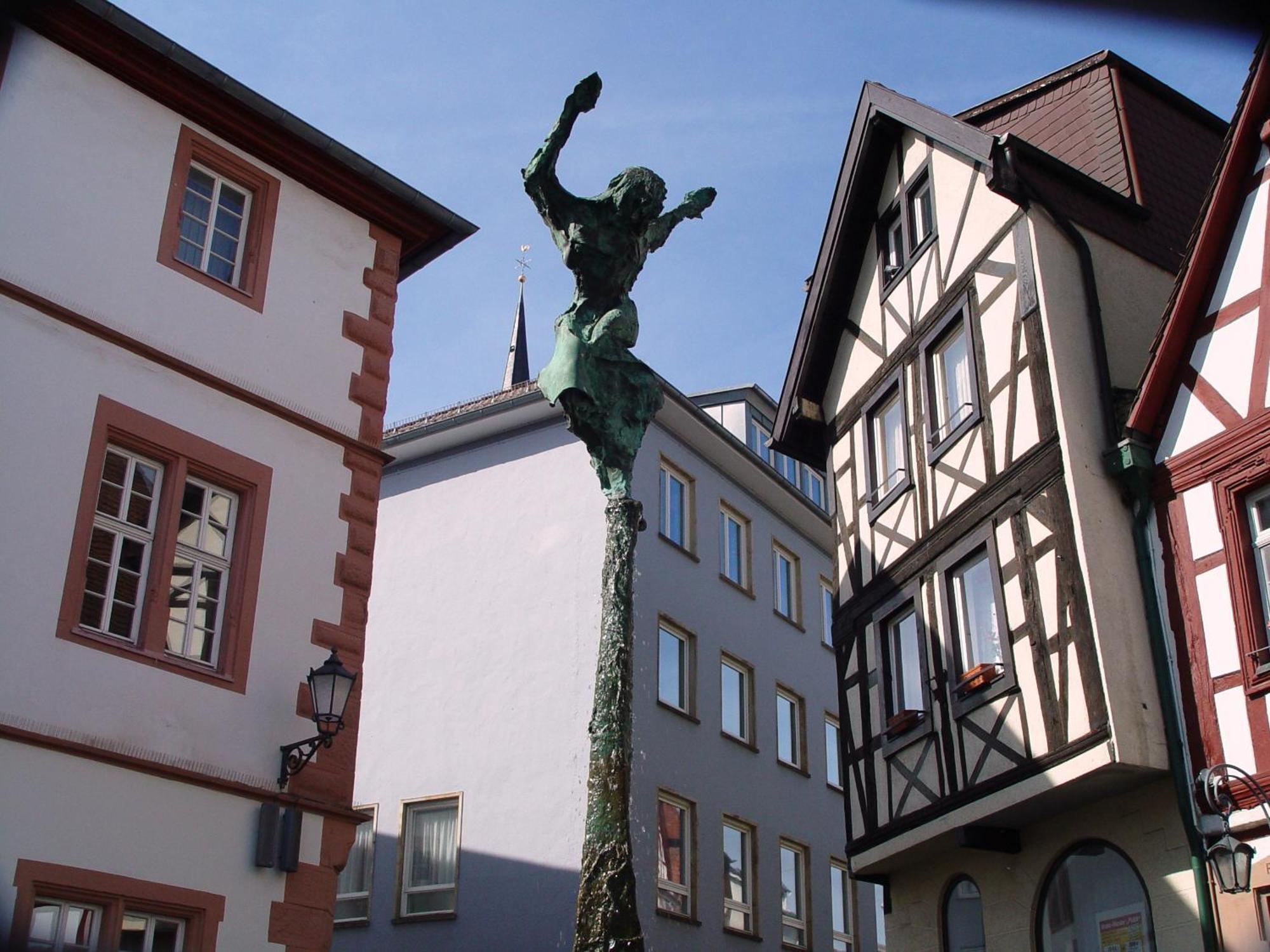 2 Zimmer Wohnung, Kueche, Bad, Balkon, Netflix Alzey Exterior photo